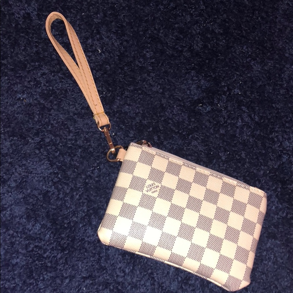 Non authentic Louis Vuitton Wristlet